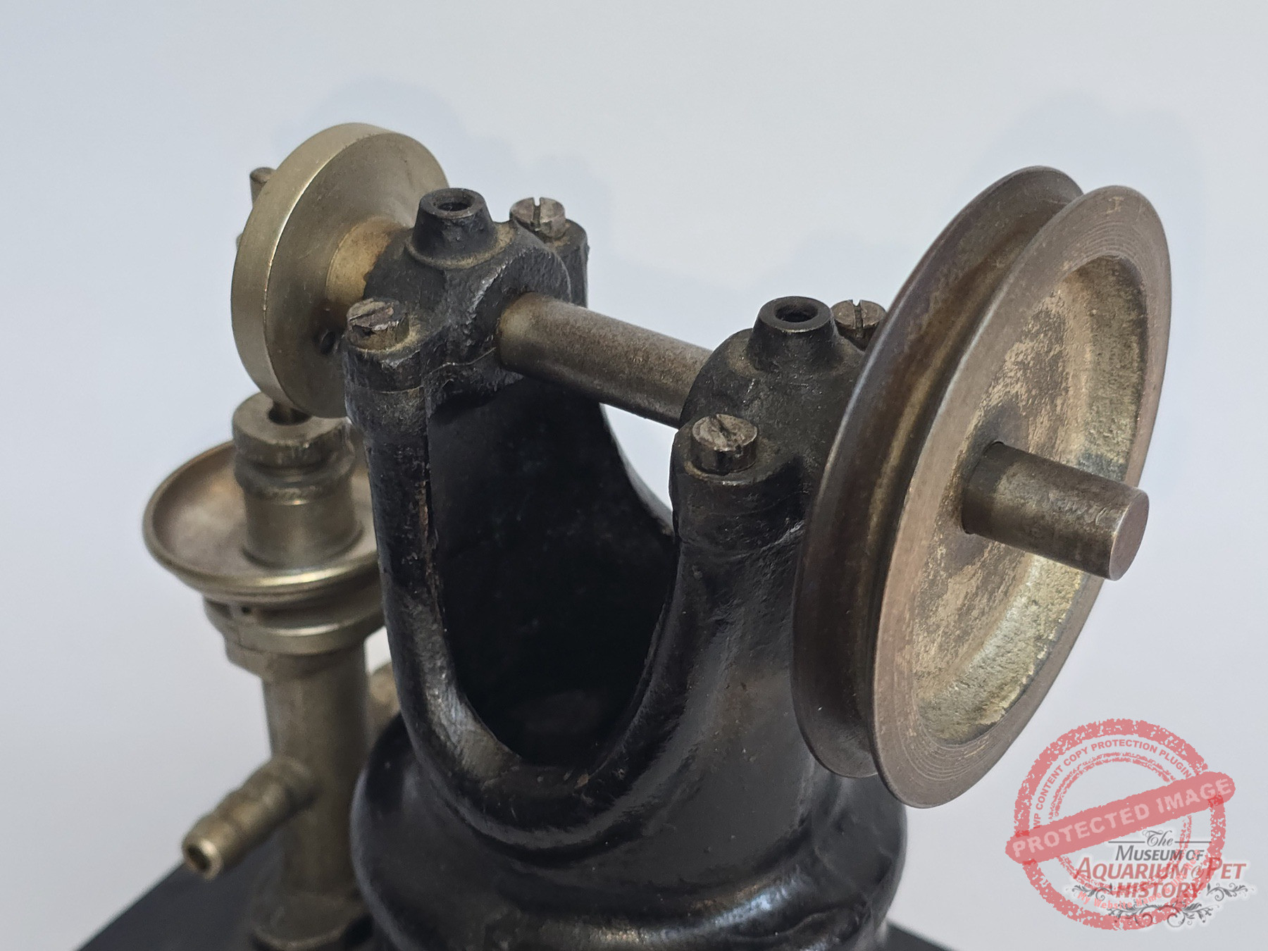 two-rare-steampunk-devices_21